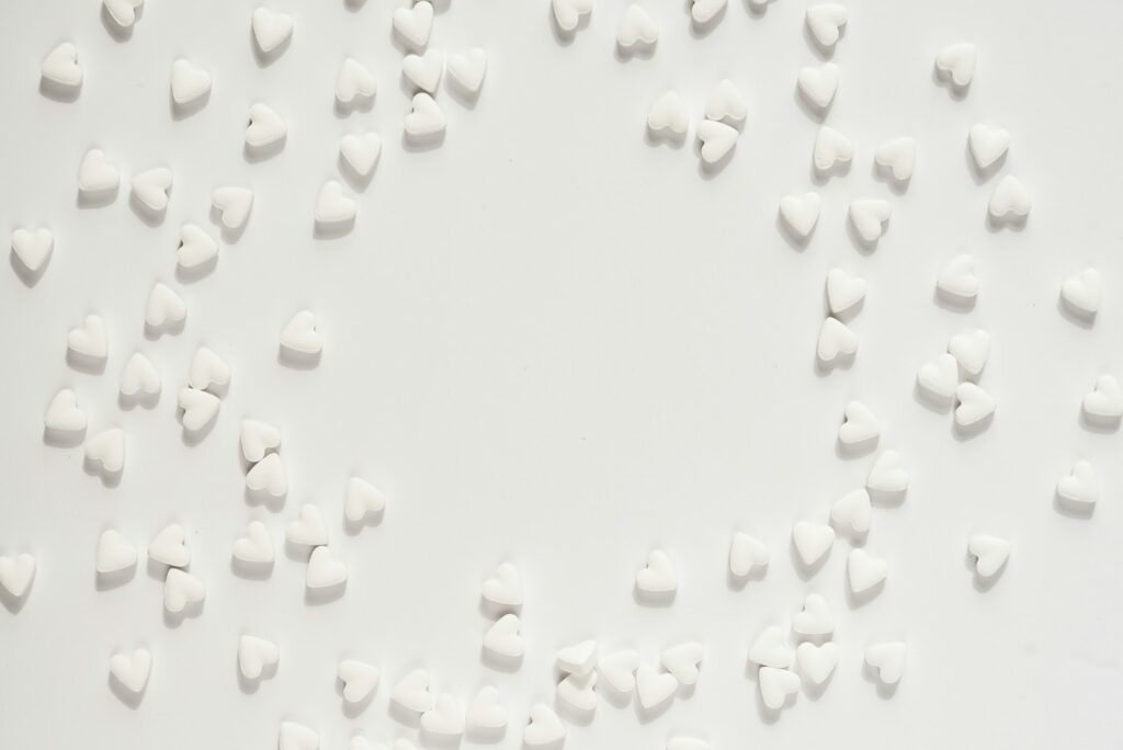 co oznacza białe serduszko